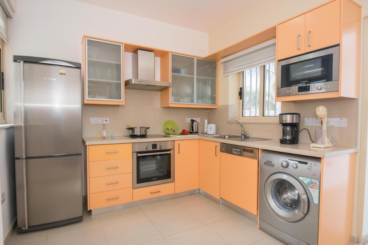 Villa Pomelo Protaras Extérieur photo